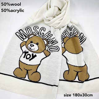 Moschino Scarf ผ้าพันคอ หมี มอสชิโน่ น่ารัก มาก ผ้าคลุม ผ้าห่อไหล่ แบรนด์เนม ของแท้ กันหนาว ใช้ได้ทั้ง ชาย หญิง