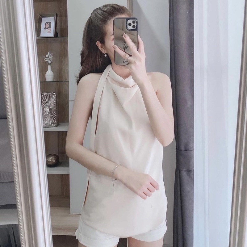 Sexy top สีครีม เสื้อผูกคอเว้าหลัง ผ้าเครปซาติน