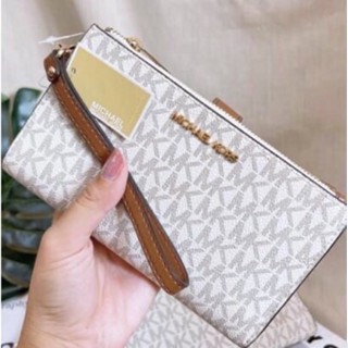 พร้อมส่ง!! ของแท้💯 จากช้อป USA 🇺🇸 MK Phone Wallet 🤎กระเป๋าตังค์ ใส่มือถือได้