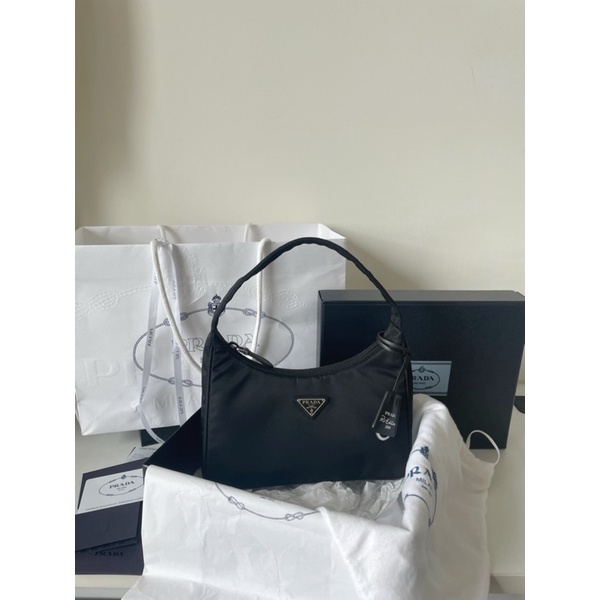 Prada re edition 2000 Y.21 สายผ้า