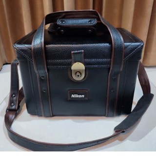 Nikon Camera Bag กระเป๋า กล้องนิคคอน แท้ กระเป๋าหนังย้อนยุคเข้าฉาก ใส่กล้องถ่ายรูป Nikon Vintage Shoulder Bag วินเทจ