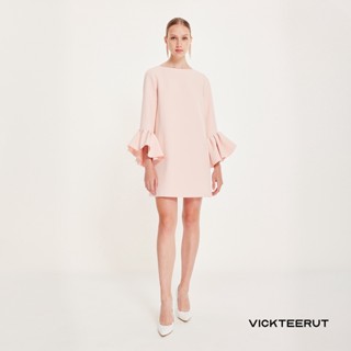 VICKTEERUT Re-Edition Flounce Sleeve Shift Dress เดรสสั้น เดรสแขนยาว แขนระบาย