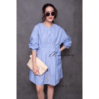 NaNa STRipe DReSS•• เดรสคอกลมลายริ้วทางลง เบสิคเรียบง่ายแต่ใส่แล้วเก๋ มีกระดุมเรียงเปิดปิดได้จนถึงช่วงอก