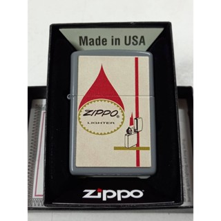 ZIPPO 48496 ZIPPO  DESIGN  สีเทาลายแบบสกรีน    ของใหม่ไม่ผ่านการใช้งาน  มาพร้อมกล่อง  รับประกันของแท้