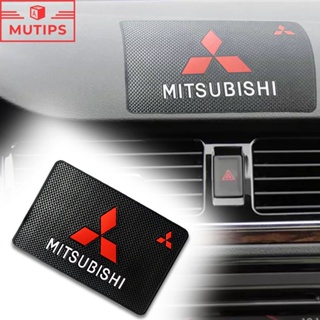 Mitsubishi 1/2ชิ้น แผ่นแดชบอร์ดยางรองแดชบอร์ดรถยนต์ กันลื่น ลายโลโก้รถยนต์ อเนกประสงค์ สําหรับ Lancer Pajero Outlander Xpander Mirage Kuda Attrage