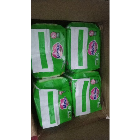 Pampers Merries*****