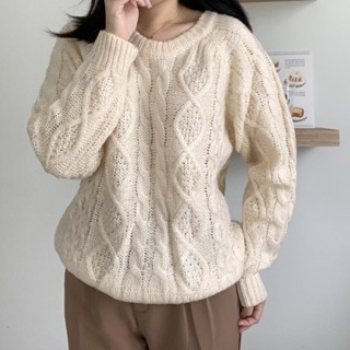 Knit Sweater Pullover-creamเสื้อไหมพรมสีครีมหนานุ่มพร้อมส่ง