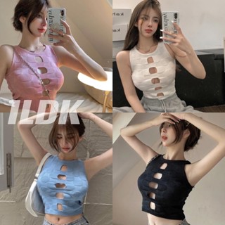 1LDK🌈พร้อมส่ง🌈เสื้อไหมพรม แขนกุด ดีเทลด้านหน้า สุดเซ็กซี่ รัดรูป เสื้อครอป(6790)