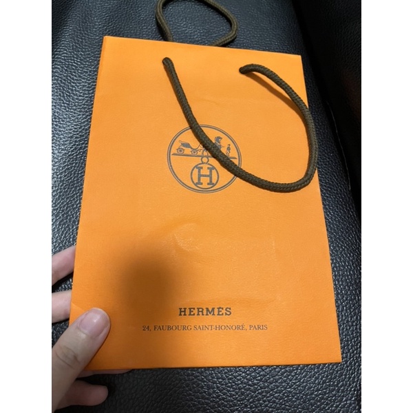 ถุงกระดาษ hermes ของแท้ ❗️(size ขนาดใส่เครื่องสำอาง กล่องแหวน)