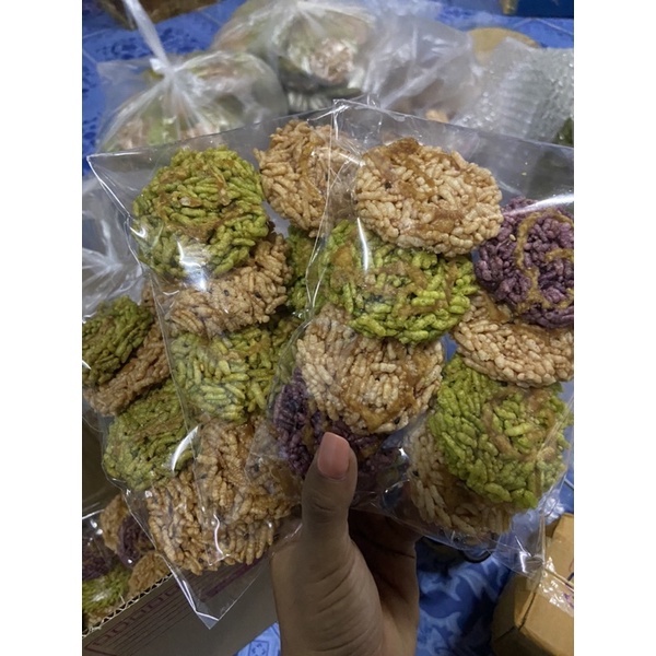 ข้าวแต๋น8 แผ่น 12 แพ็ค 100