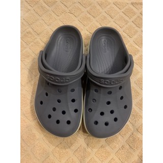 รองเท้าลำลองcrocs มือ2