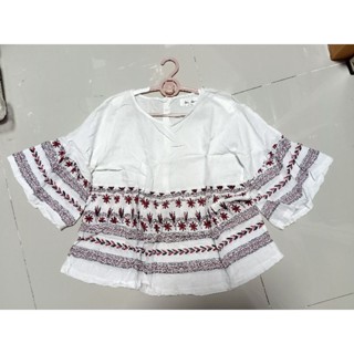 เสื้อผ้าเบางานปักสวย แขนกระดิ่ง
