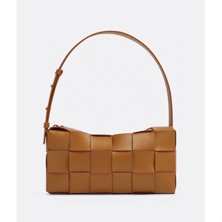 พรี​ ราคา10700 Bottega Veneta BRIK CASSETTE 09360หนังแกะ กระเป๋าแฟชั่น