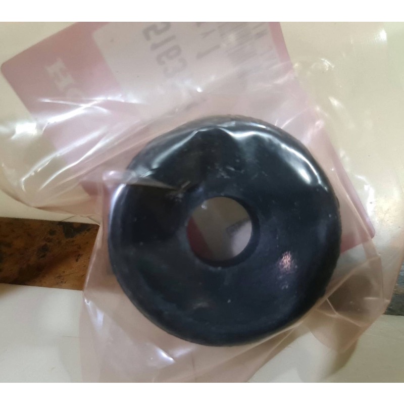 ยางหูโช๊คอัพหลัง ยางรองเบ้าโช๊คอัพหลัง แท้ห้าง แท้ศูนย์ HONDA CIVIC 88 -15 ACCORD 88 -18 CR-V CRV 96