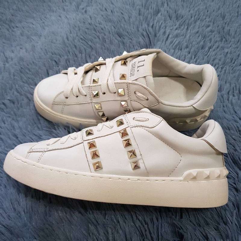 Valentino sneaker👟size35