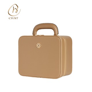 ฉัตร กระเป๋าแต่งหน้าสีครีม CHAT Classic Bag Cream