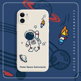 Dancing astronaut เคสไอโฟน iPhone 11 14 pro max เคส iPhone 14 plus 8พลัส X Xr Xs case 12 13 pro max 7 8 plus phone case