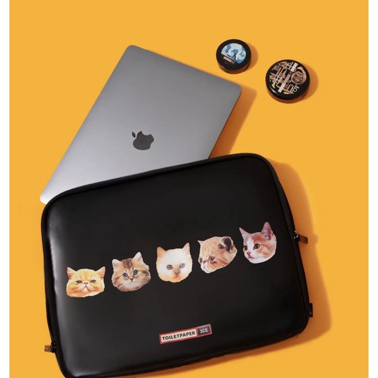 3ce กระเป๋าคอมพิวเตอร์ 3CE x TOILETPAPER LAPTOP BAG 15 นิ้ว