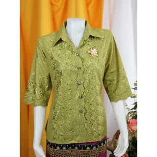 ร้านแชมป์อุดร เสื้อลูกไม้ผ้าบางคอปก มีมากกว่า 10 สี อก 40,42,44,46,48,50 เสื้อเชิ้ต ชุดไปวัด