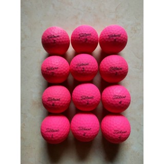 ลูกกอล์ฟ titleist สีพื้น