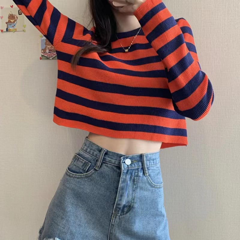 เสื้อไหมพรมแขนยาว คอกลม เสื้อครอป ลายทาง มี3สี