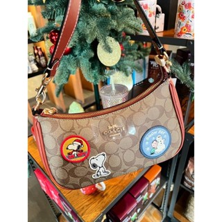 COACH X PEANUTS TERI SHOULDER BAG IN SIGNATURE WITH PATCHES ((CE848))