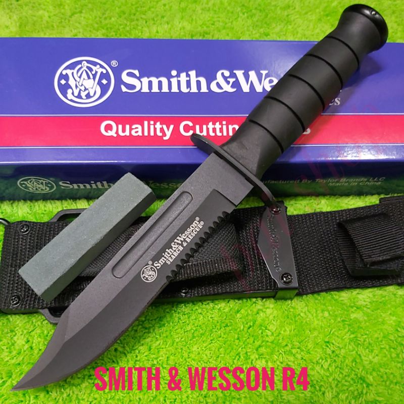 อุปกรณเดินป่า มีดพก มีดเดินป่า มีดพกใบตาย มีดพกเดินป่า Smith&Wesson R4 ใบดำพร้อมหินลับมีด