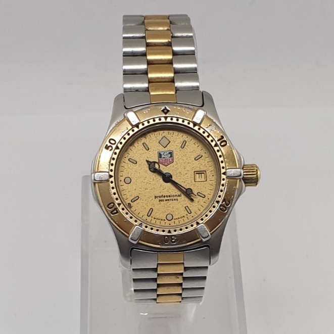 นาฬิกา TAG HUER WOMEN'S PROFESSIONAL 200 METERS SWISS QUARTZ (มือสอง)
