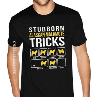 เสื้อยืดคอกลม ผ้าฝ้าย แบบนิ่ม พิมพ์ลาย Alaskan Malamute Stubborn Tricks สีดํา สไตล์อังกฤษ สําหรับผู้ชาย