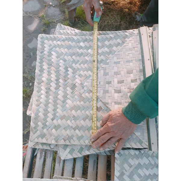 (BAMBOO FAN) พัดลม Satay ขนาด 45x45-+ ของแท้ทําจากหนังไม้ไผ่คัดสรรและคุณภาพผลิตด้วยมือ (สินค้า madur