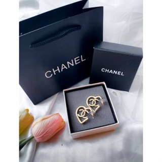 **พร้อมส่ง** ต่างหู CHANEL หัวใจ พร้อมกล่อง