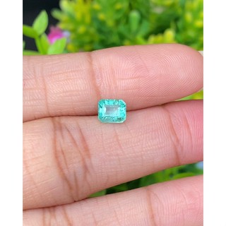 พลอย มรกต Natural Emerald แซมเบีย 0.87 กะรัต (Cts.) พลอยแท้ อัญมณีมงคลประจําวันเกิด เครื่องประดับพลอย