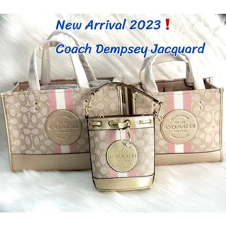 COACH DEMPSEY IN SIGNATURE JACQUARD WITH STRIPE AND COACH PATCH COLLECTION