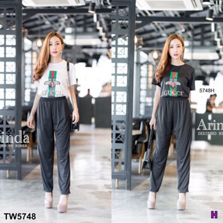 J5748 เซต 2 ชิ้น เสื้อยืดแขนสั้น สกรีนลาย + กางเกงขายาวแต่งแถบ Set T-shirt with screen pattern + trousers with stripes