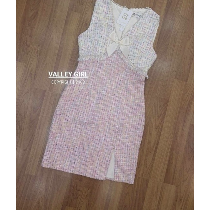 เดรสผ้าทวิตสีชมพูแต่งโบว์อก งานป้าย Valley girl SizeS ***มือ1ป้ายห้อย