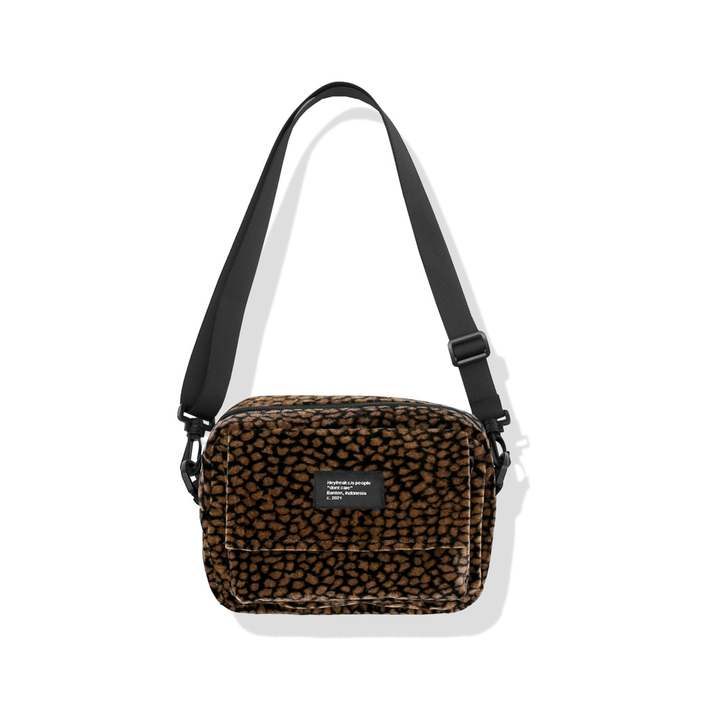 กระเป๋าสะพาย Heyfreak Nako Leopard