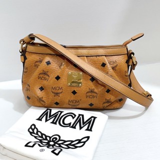 กระเป๋า MCM พอช ทรงฮิตยอดนิยม