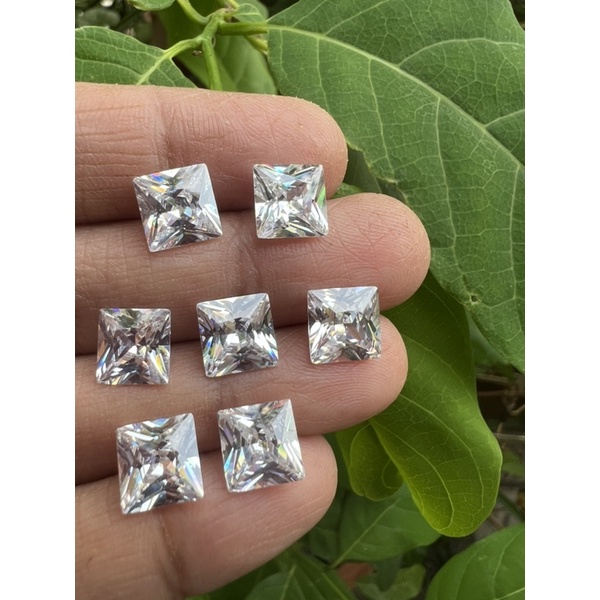 เพชร CZ รัสเซีย  8x8 มม (2 เม็ด) BRILLIANT WHITE DIAMOND พลอย CUBIC ZIRCONIA CZ SQUARE SHAPE 8x8 MM ( 2 PCS)