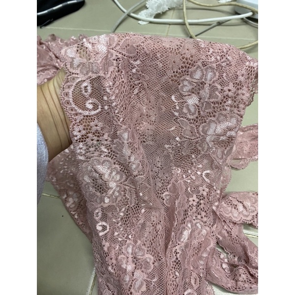 ลูกไม้ตกแต่ง เป็นลูกไม้ระบายยืด ขายเป็นเมตร