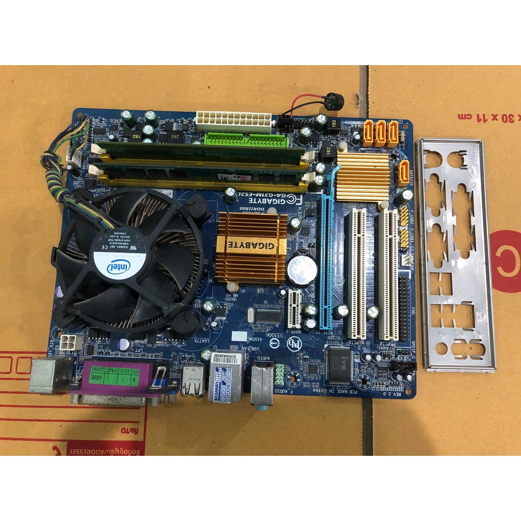 Mainboard Gigabyte LGA775 + CPU Pentium E5400  + Ram DDR2 2GB