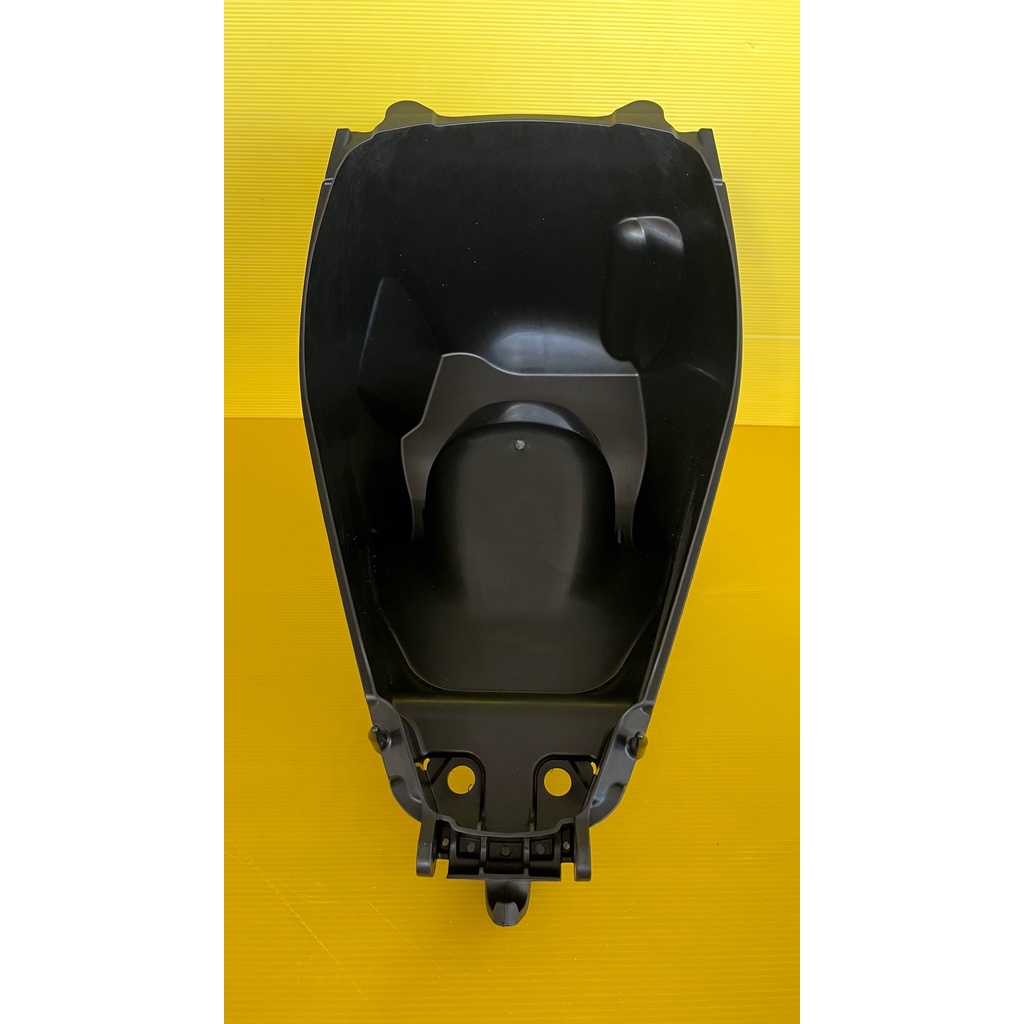 กล่องเก็บของ mio125i หัวฉีด แท้ YAMAHA 1PN-F473R-00