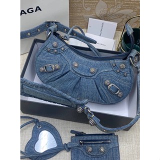 Balenciaca Lecagole  Grade vip Size 26 cm  ยีนส์