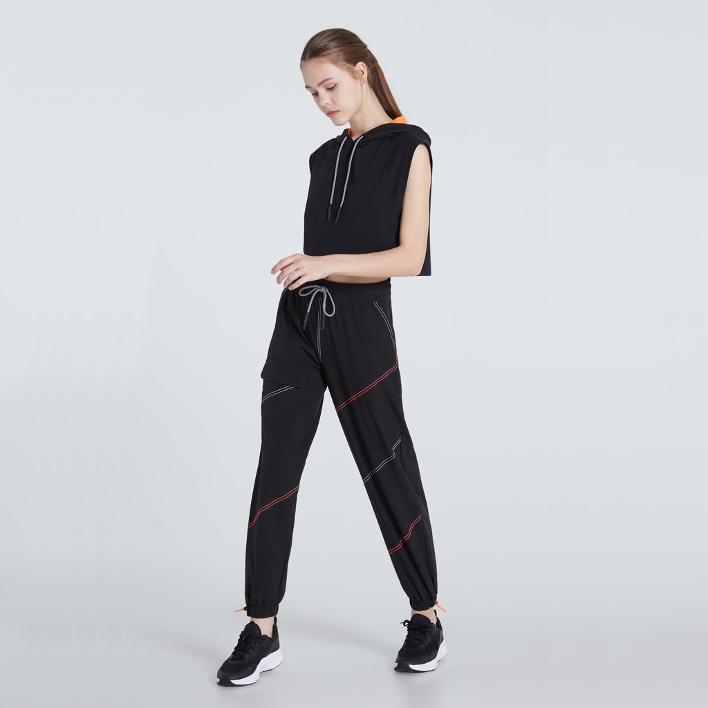 UNBOUND PIT LANE I CROPPED HOODIE เสื้อครอปมีฮู้ดผู้หญิง — صورة 5