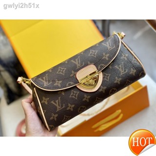 ♧▬❈【Free Shipping】Cowhide  style fan gold lock ingot underarm bag fashion casual all-match one-shoulder messenger chain