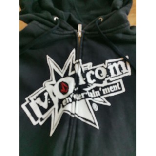 VOLCOM เสื้อหนาวมี hood สีดำ มือสองสภาพดี