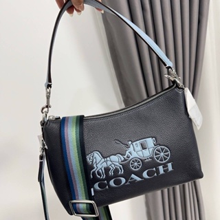 หายากรบกวนถามก่อนสั่งค่ะ Clara Shoulder Bag With Horse And Carriage