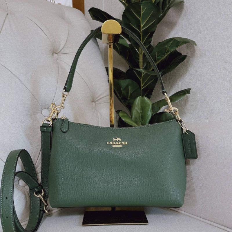 💚กระเป๋าสะพายสีเขียวใหม่/สีแดง สดล่าสุด NEW Coach CE584 Clara Shoulder Bag