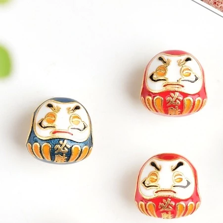 สร้อยข้อมือสีทองสไตล์โบราณ