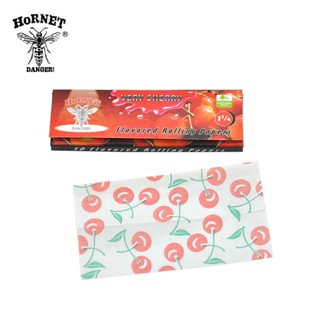 กระดาษโรล Hornet กลิ่นเชอร์รี่ 78 มม 50 แผ่น/ตลับ 🌿 Hornet Cherry Flavored Rolling Papers 78mm 1 1/4 Size 50 Leaves