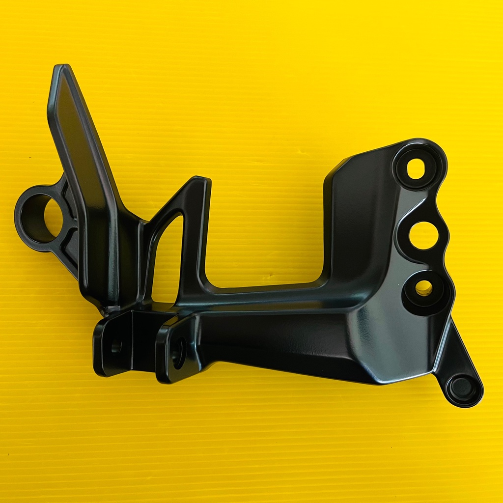 สเตย์พักเท้า หลังขวา jupiter แท้ YAMAHA 1PB-F7462-01